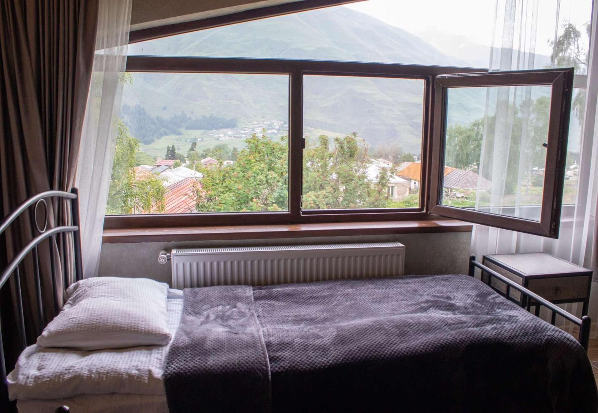 Garemta Hotell Kazbegi Eksteriør bilde